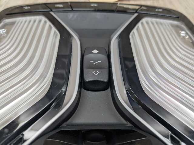 16-19 OEM BMW G12 740 750 M760 B7 Headliner Dome Light Sunroof Control Module