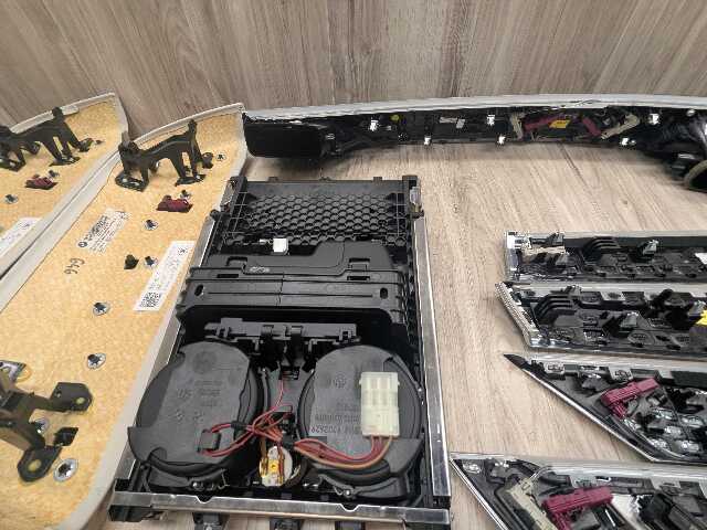 16-19 OEM BMW G12 750 Center Dash Doors Air Vent Wood Interior Light Trim SET