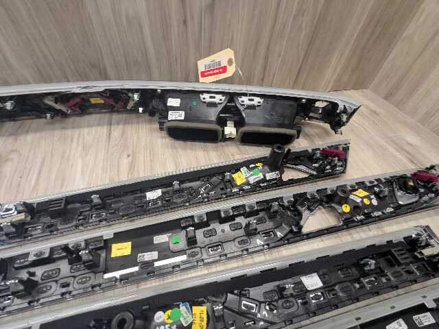 16-19 OEM BMW G12 750 Center Dash Doors Air Vent Wood Interior Light Trim SET
