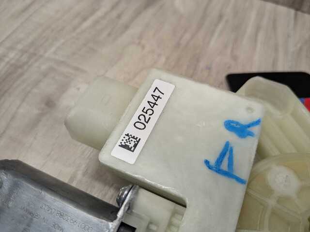 OEM BMW G01 G12 740 750 M760 REAR RIGHT PASSENGER Door Window Regulator Motor