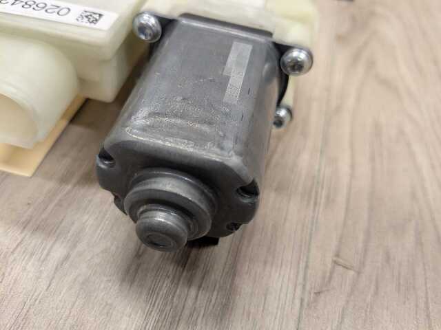 16-22 OEM BMW G01 G12 740 750 M760 FRONT LEFT DRIVER Door Window Regulator Motor