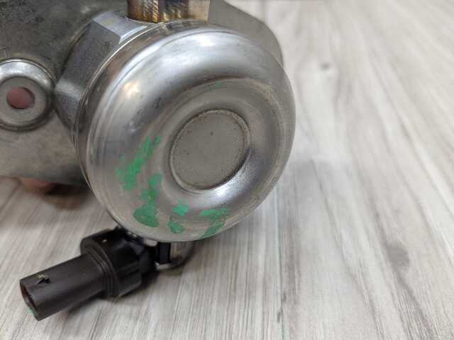 16-20 OEM BMW G11 G12 750 G30 M550 Engine N63R HPFP High Pressure Fuel Pump 5-8