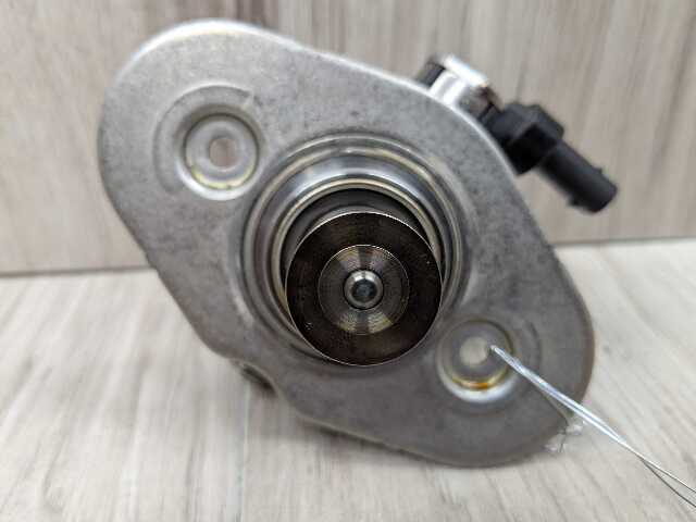 16-20 OEM BMW G11 G12 750 G30 M550 Engine N63R HPFP High Pressure Fuel Pump 1-4