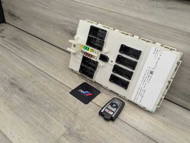 OEM BMW F30 F32 F33 F36 F80 F82 F83 Body Control Junction Box Module FEM + Key