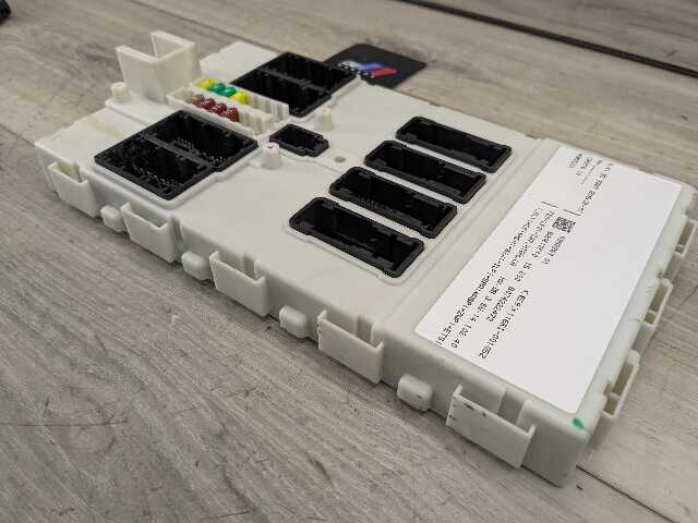 OEM BMW F30 F32 F33 F36 F80 F82 F83 Body Control Junction Box Module FEM + Key