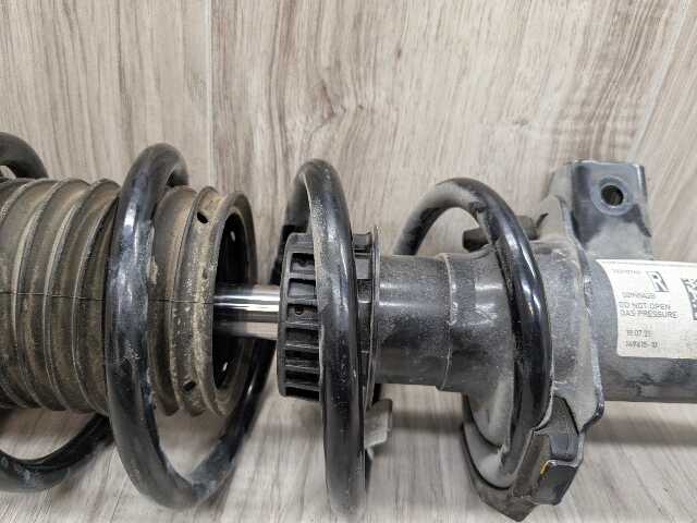 19-26 OEM BMW G29 Z4 30i RWD Front Right Passenger Spring Strut Shock Absorber