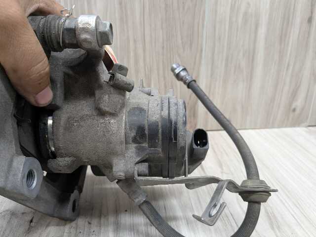 OEM BMW G20 G22 G23 G26 G42 330 M340 430 M440 FRONT Left Driver Brake Caliper