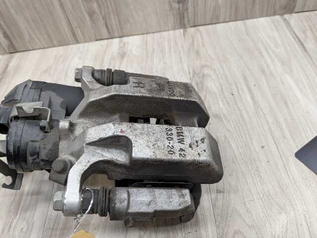 OEM BMW G20 G22 G23 G26 G42 330 M340 430 440 FRONT Right Passenger Brake Caliper
