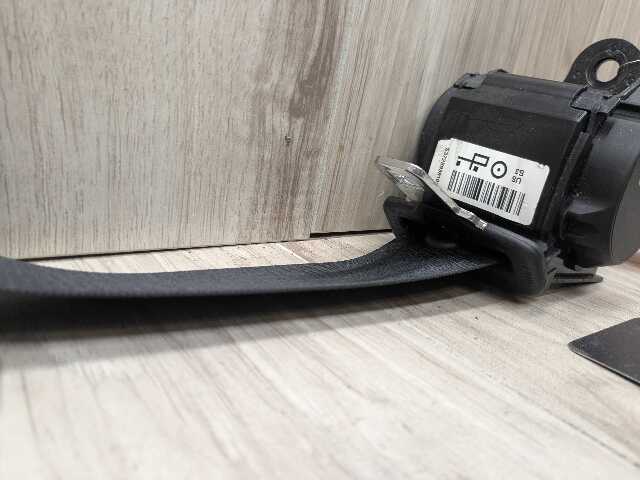 OEM BMW F22 F32 F36 F82 F87 M4 REAR Left Right Upper Seat Belt Retractor Black