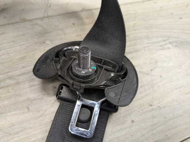 OEM BMW F15 F16 F85 X5 X6 Front Left Driver Seat Belt Seatbelt Retractor Black