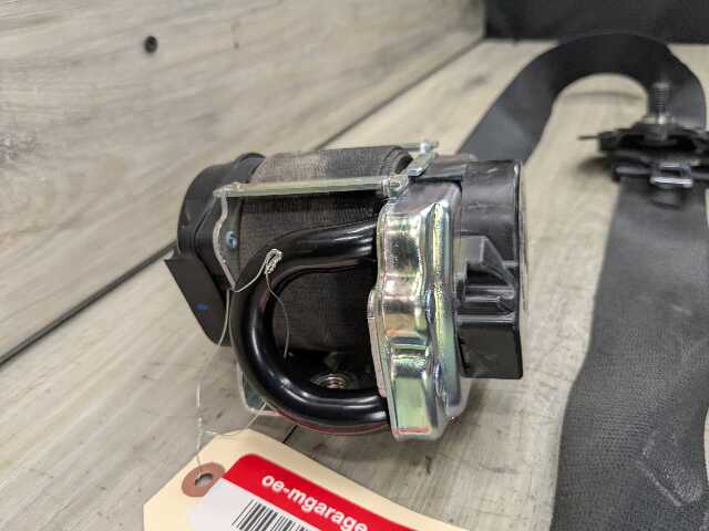 OEM BMW F15 F16 F85 X5 X6 Front Left Driver Seat Belt Seatbelt Retractor Black