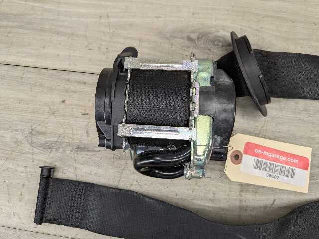OEM BMW F15 F16 F85 F86 X5 X6 Front Right Passenger Seat Belt Retractor Black