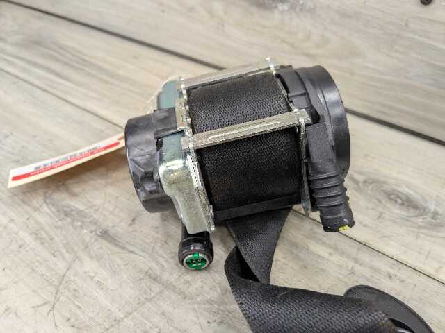 OEM BMW F15 F16 F85 F86 X5 X6 Front Right Passenger Seat Belt Retractor Black