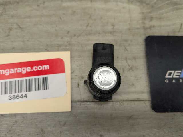 OEM BMW F15 F16 F48 F90 F97 G01 G12 G30 Bumper Parking Distance Sensor PDC White
