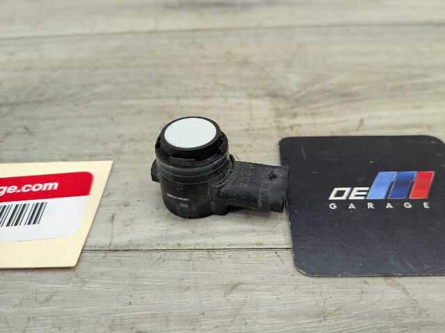 OEM BMW F15 F16 F48 F90 F97 G01 G12 G30 Bumper Parking Distance Sensor PDC White