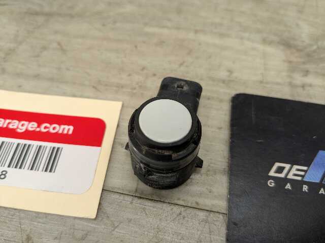 OEM BMW F15 F16 F48 F90 F97 G01 G12 G30 Bumper Parking Distance Sensor PDC White