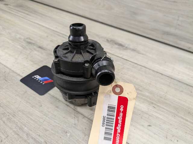 OEM BMW F22 F30 F32 F36 F80 M3 M4 Engine B46 S55 Auxiliary Electric Water Pump