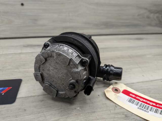 OEM BMW F22 F30 F32 F36 F80 M3 M4 Engine B46 S55 Auxiliary Electric Water Pump