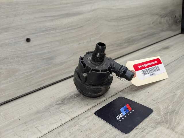 OEM BMW F23 F30 F32 F36 F80 F82 M3 Engine B46 S55 Auxiliary Coolant water Pump