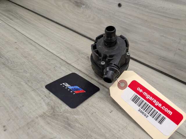 OEM BMW F23 F30 F32 F36 F80 F82 M3 Engine B46 S55 Auxiliary Coolant water Pump