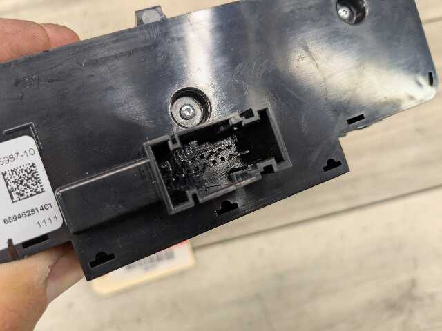 OEM BMW F95 G05 G06 G07 G16 F93 X5 REAR AC Heater Climate Control Switch Module