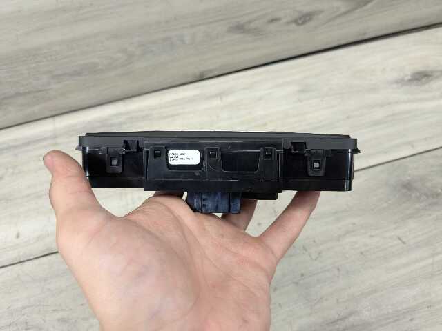 OEM BMW F95 G05 G06 G07 G16 F93 X5 REAR AC Heater Climate Control Switch Module