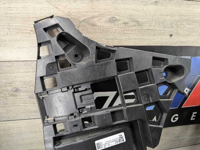 RH brackets pair