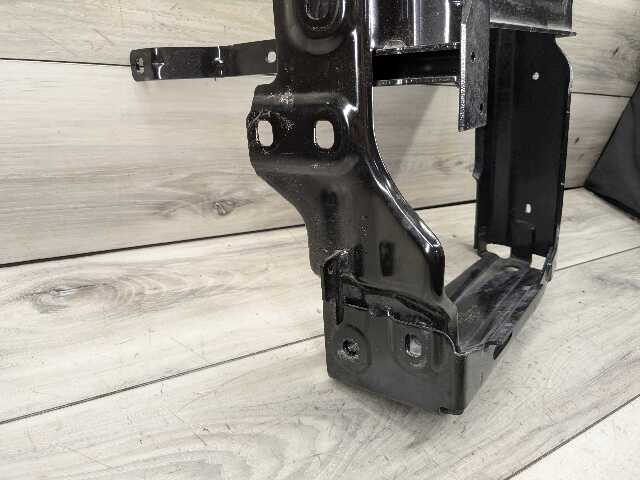 OEM BMW F95 G05 G06 G07 X5 X7 Front Left Driver Reinforcement Radiator Bracket