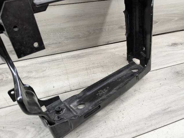 OEM BMW F95 G05 G06 G07 X5 X7 Front Left Driver Reinforcement Radiator Bracket