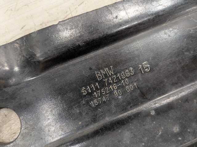 OEM BMW F95 G05 G06 G07 X5 X7 Front Left Driver Reinforcement Radiator Bracket