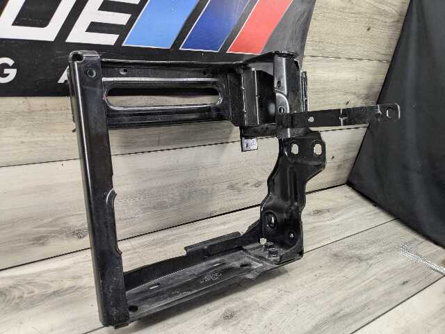 OEM BMW F95 G05 G06 G07 X5 X7 Front Left Driver Reinforcement Radiator Bracket