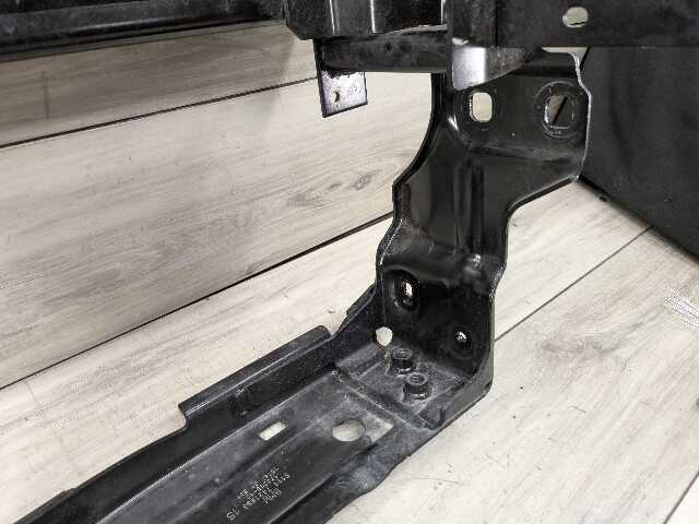 OEM BMW F95 G05 G06 G07 X5 X7 Front Left Driver Reinforcement Radiator Bracket