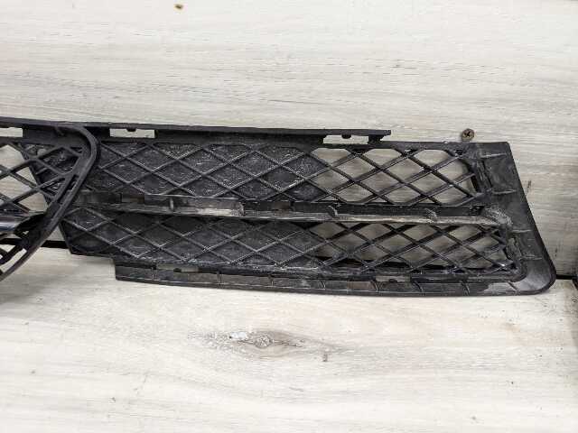 09-11 OEM BMW E90 328 LCI Front Bumper Lower Left Right Center Grilles (3)