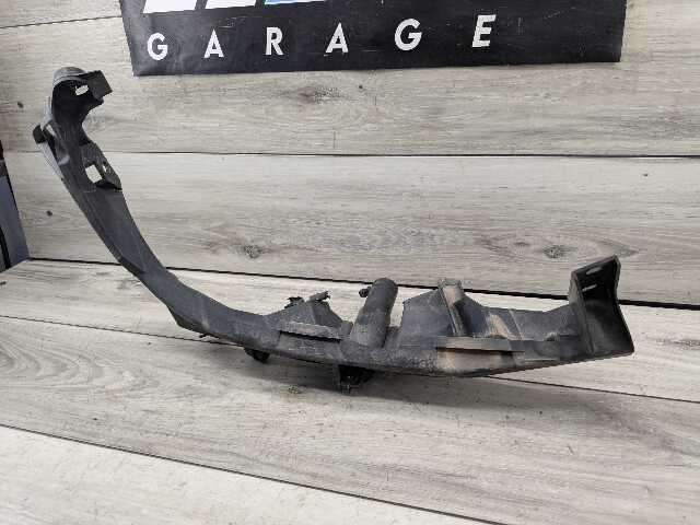 09-11 BMW E90 328 335 LCI Front Right Passenger Side Headlight Arm Bracket Mount