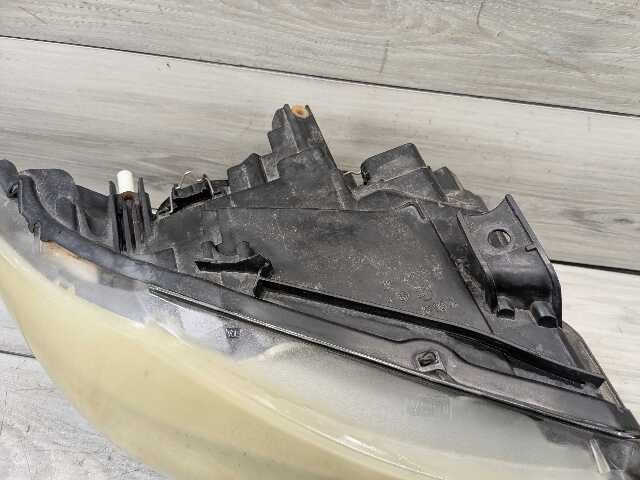 09-11 OEM BMW E90 E91 328 335 Right Passenger Halogen Headlight + Modules VALEO