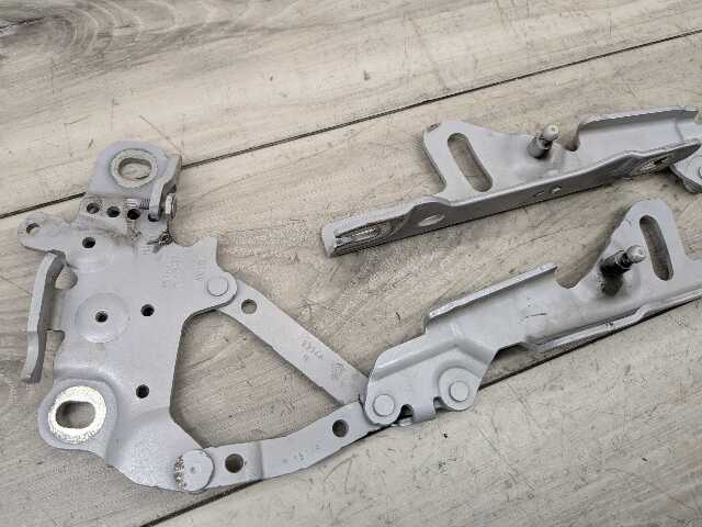 OEM BMW F22 F23 F30 F32 F33 F36 F80 F82 F83 Left Right Hood Hinges PAIR Silver