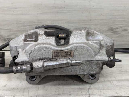 NOTE* OEM BMW G05 G06 40 G20 G22 G23 G26 G30 Front Right Passenger Brake Caliper