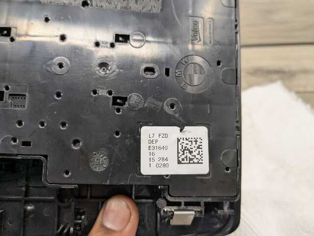 OEM BMW F22 F30 F32 F36 F80 F82 M4 Headliner Roof Console Dome Light SOS Switch
