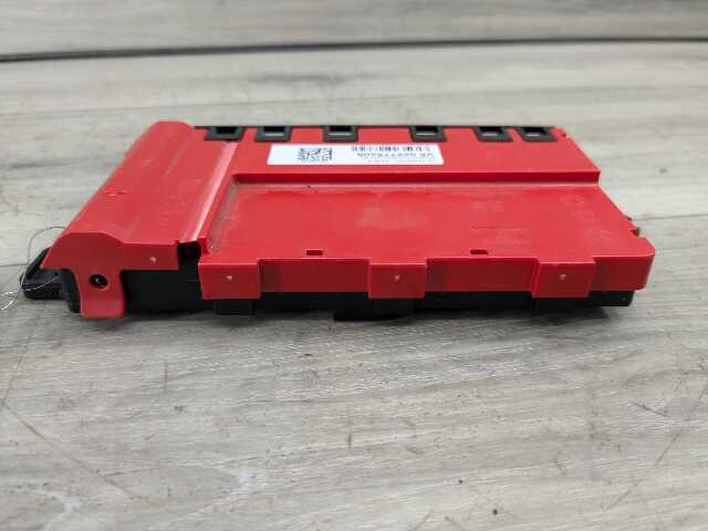 OEM BMW F22 F30 F32 F36 F80 F82 Positive Battery Distributor B+ Power Fuse Box