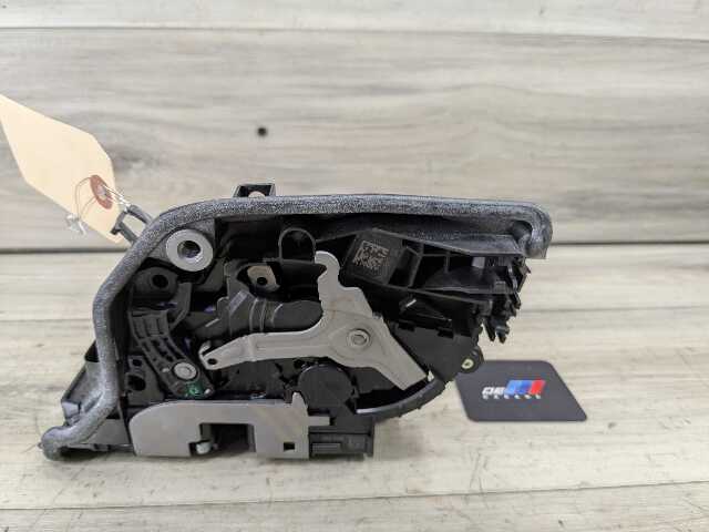 OEM BMW F95 F96 G05 G06 G07 X5 X6 X7 Rear Left Driver Door Lock Latch Actuator