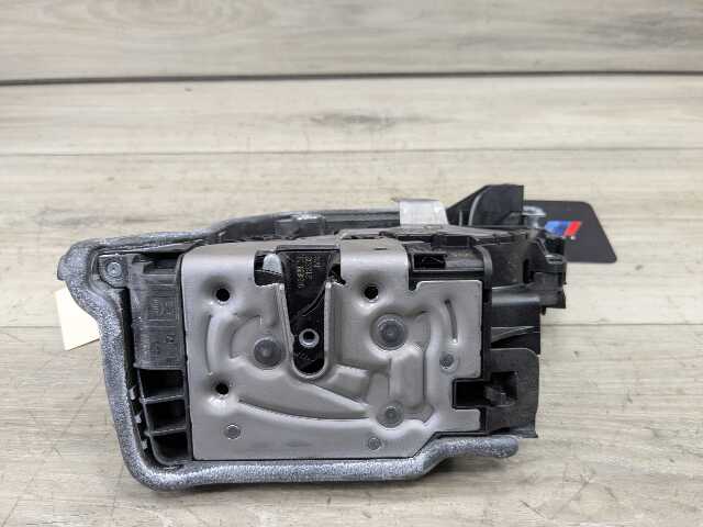 OEM BMW F95 F96 G05 G06 G07 X5 X6 X7 Rear Left Driver Door Lock Latch Actuator