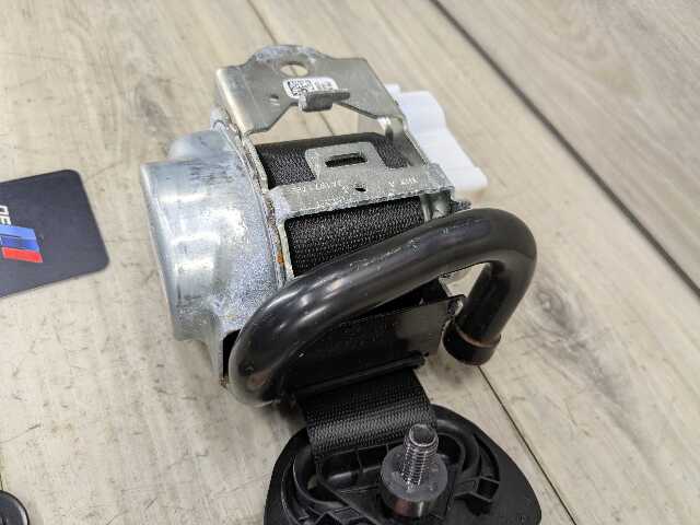 19-25 OEM BMW F95 G05 X5 X5M REAR Left Driver 2nd Row Seat Belt Retractor