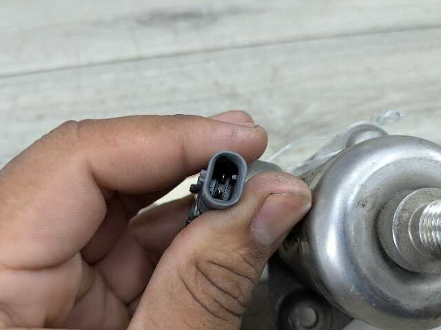 15-20 OEM BMW F80 F82 F83 F87 M2 M3 M4 Engine S55 HPFP High Pressure Fuel Pump