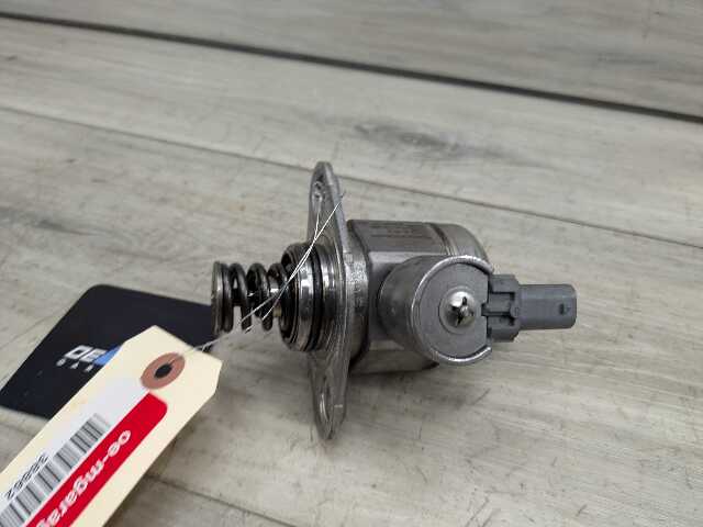 15-20 OEM BMW F80 F82 F83 F87 M2 M3 M4 Engine S55 HPFP High Pressure Fuel Pump