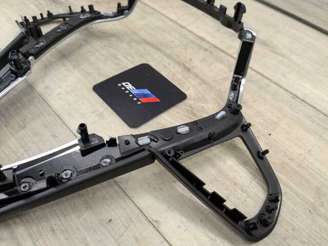19-25 OEM BMW G05 G06 X5 X6 Steering Wheel Decor Trim Bezel Cover