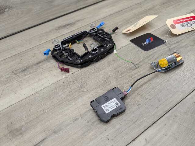 OEM BMW G05 G06 G07 G12 G30 X5 Steering Wheel Vibration Module + Generator Motor