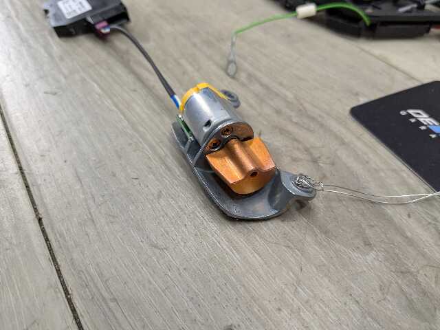 OEM BMW G05 G06 G07 G12 G30 X5 Steering Wheel Vibration Module + Generator Motor