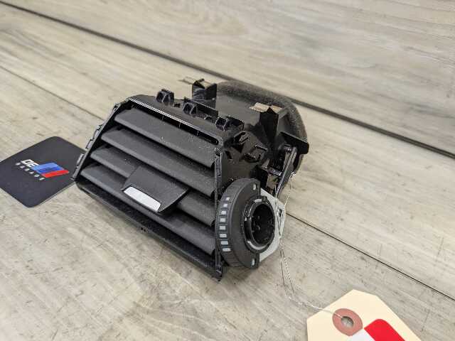 OEM BMW F30 F32 F33 F36 F80 F82 F83 M3 M4 Left Driver Dash AC Air Vent Grille