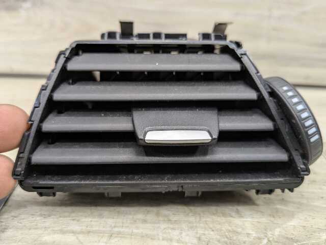 OEM BMW F30 F32 F33 F36 F80 F82 F83 M3 M4 Left Driver Dash AC Air Vent Grille
