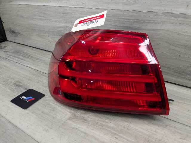 14-17 OEM BMW F32 F33 F36 F82 F83 M4 Rear Left Driver Side Outer Tail Light Lamp